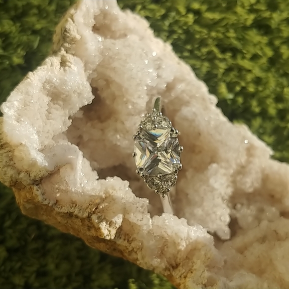 Silver Diamond Ring - Picture 9 of 10